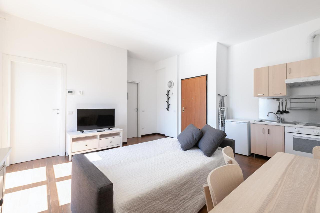 Alessia'S Flat - Affori Apartment Милано Екстериор снимка